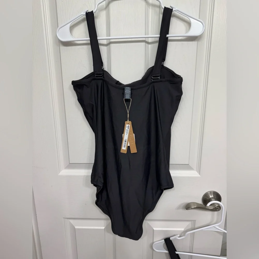 SKIMS Signature Swim Strapless One-Piece - Onyx